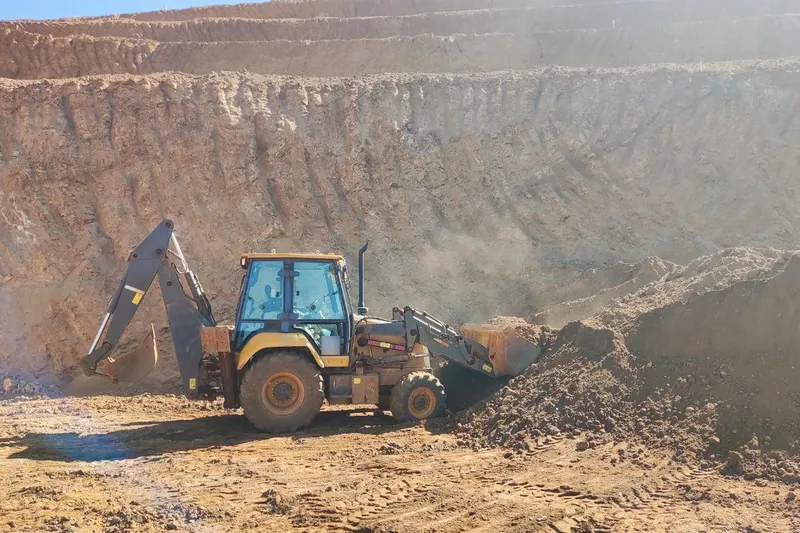 バックホーでしてはいけないことは何ですか?