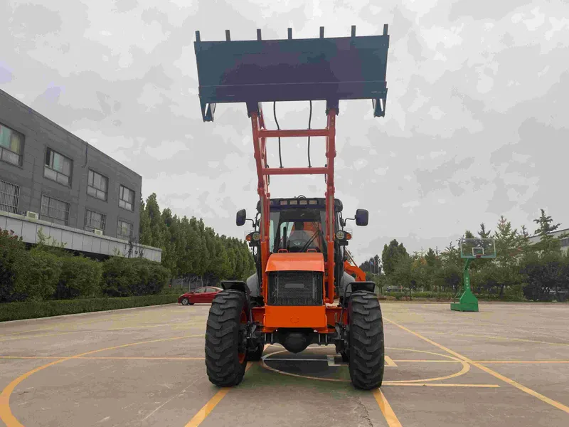 ローダー付きバックホー