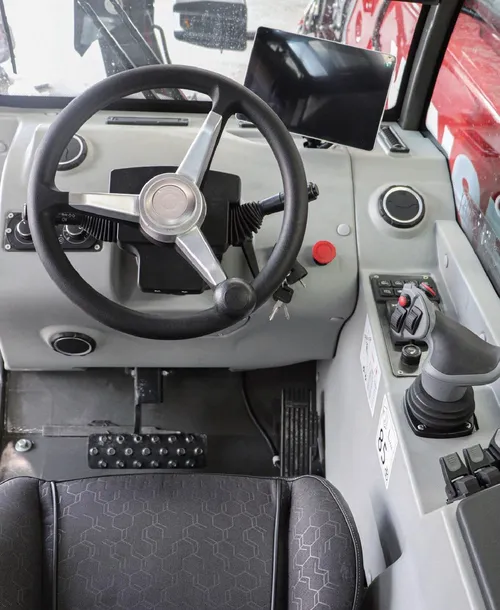 7メートル伸縮式フォークリフト