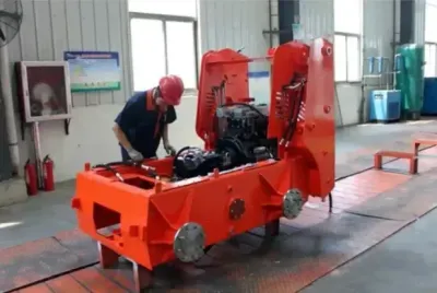 小型スキッドステア